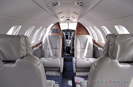 Sedili in pelle e lusso nel Citation CJ2+